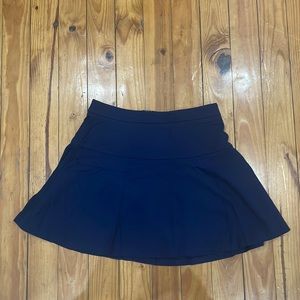 Women’s skirt size 4